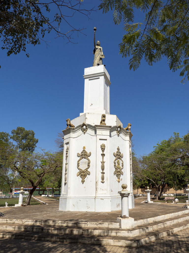 Freiheitsstatue auf der Plaza Libertad